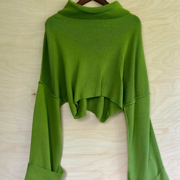 Nasty Gal Sweaters - ❤️ Nasty Gal Cropped Lime Green Knitted Sweater Oversized Sleeves Size M